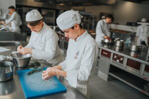 Métiers De L'Hôtellerie - Restauration | Lycée Hôtelier International ...